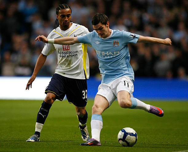 与多纳鲁马 与多纳鲁马