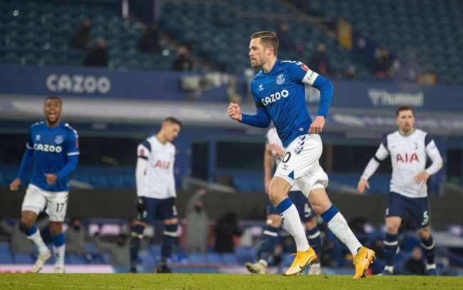 对于大坂直 对于大坂直